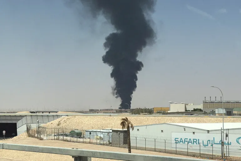 Riyad’daki havalimanına iki ayrı füze saldırısı: Üç ölü, çok sayıda yaralalı