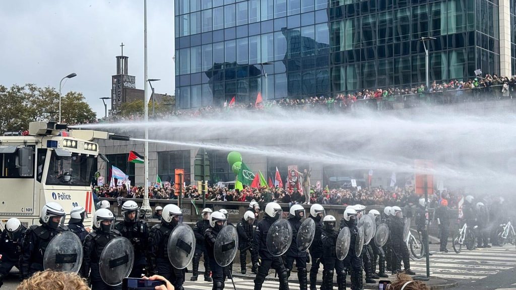 Belçika’da kamu çalışanları greve gitti