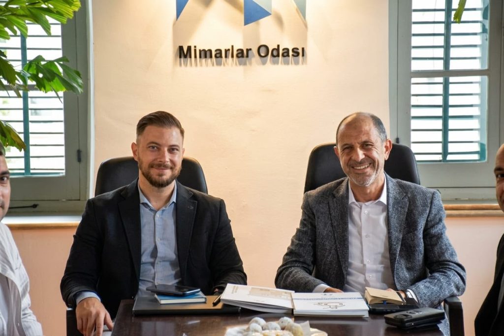 Halkın Partisi Mimarlar Odası’nı ziyaret etti