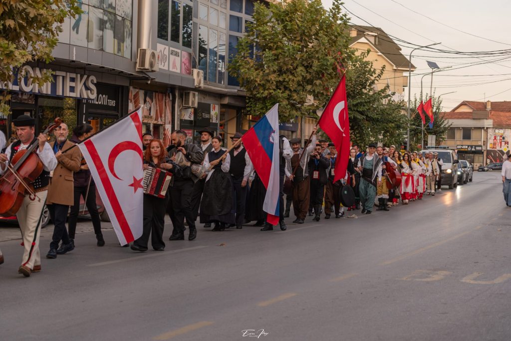 İskele Belediyesi Müzik Grubu Kosova’da festivale katıldı