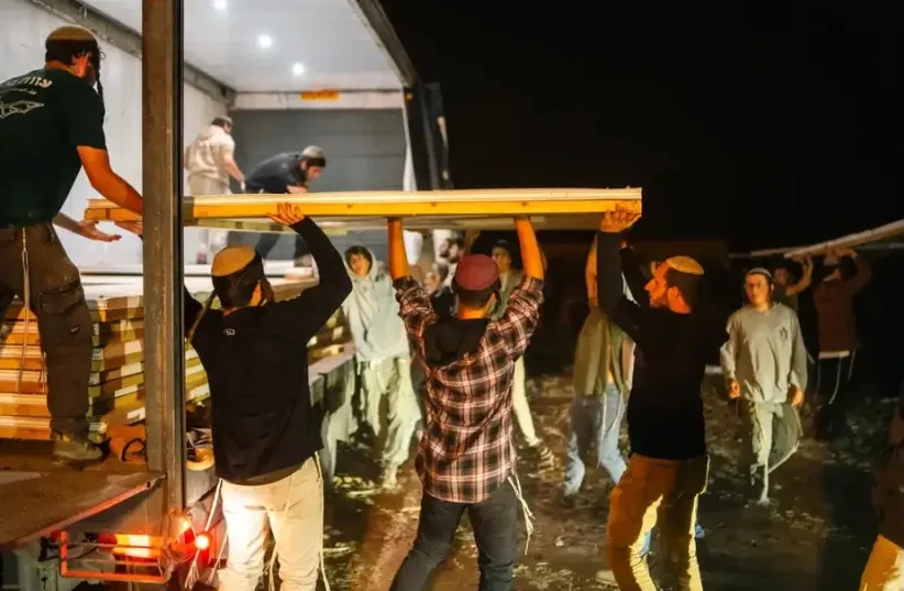 Filistin topraklarının gasbedilmesini savunan İsrailli aşırılıkçı grup, Gazze sınırında yeni yerleşim kurdu
