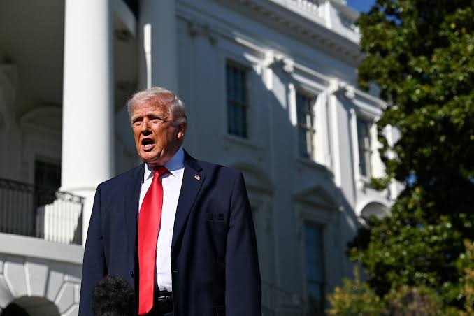 Trump, Rusya’ya yönelik yeni yaptırımları askıya alan kararname imzaladı