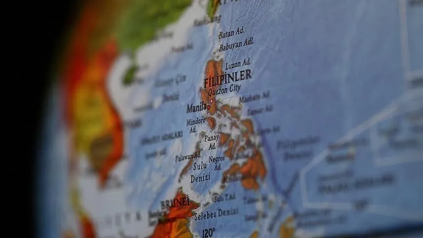 Filipinler’de 2 askeri eğitim uçağının havada çarpıştığı kazada 4 pilot hayatını kaybetti