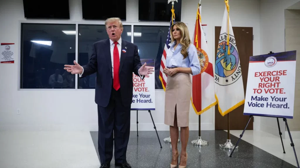 ABD Başkanı Trump, erken oy kullanma işlemlerinin başladığı Florida’da oyunu kullandı