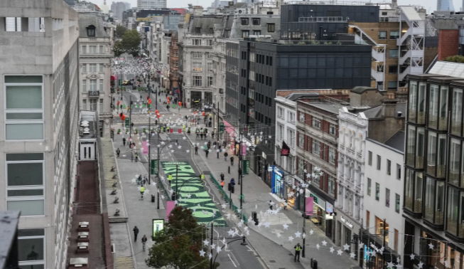 Londra’nın dünyaca ünlü “Oxford Caddesi” yayalaştırıldı