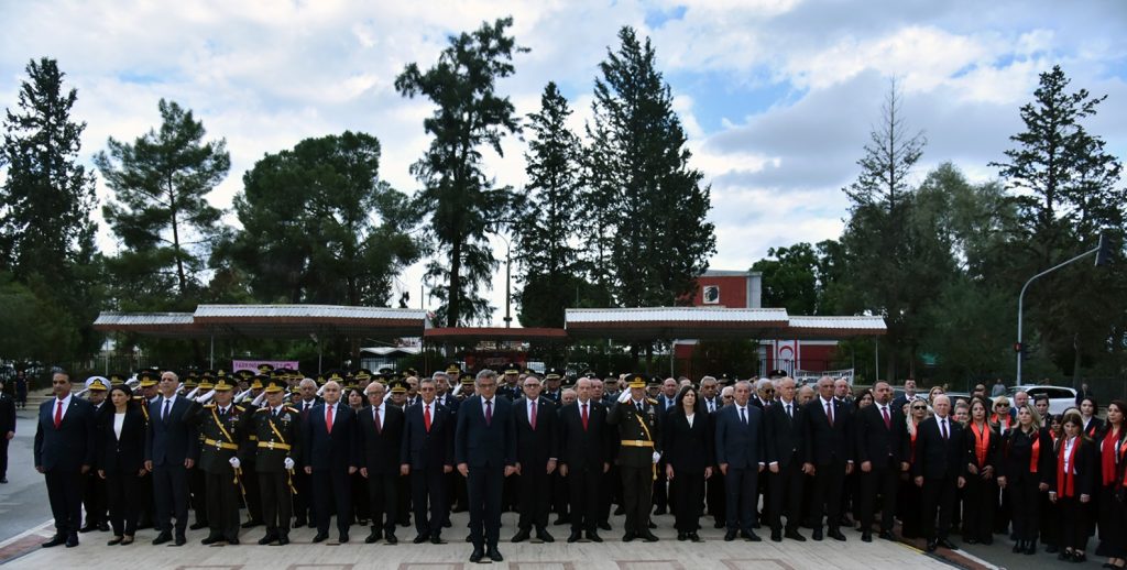 29 Ekim Cumhuriyet Bayramı… Lefkoşa Atatürk Anıtı’nda tören düzenlendi