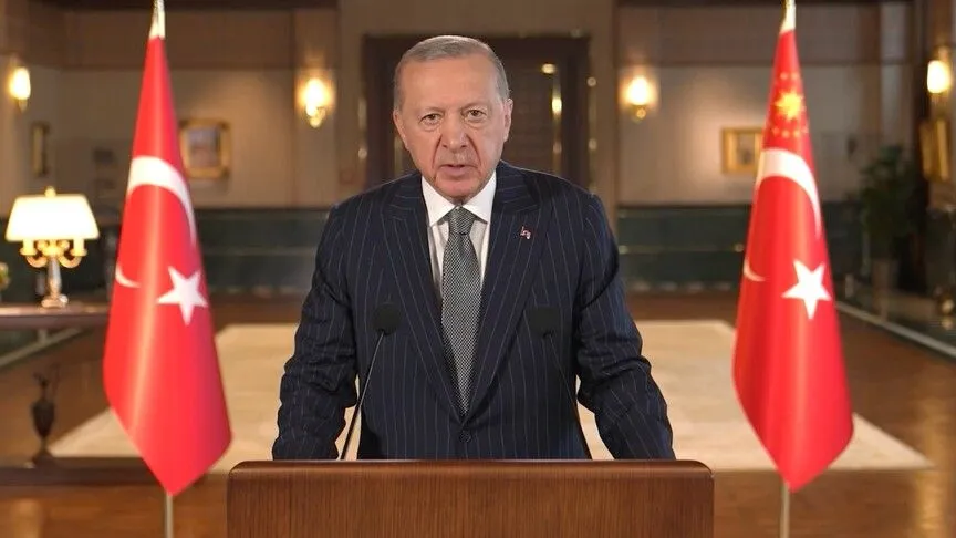 Erdoğan’dan 103’üncü yıl mesajı: “Türkiye Cumhuriyeti’ni çok daha aydınlık yarınlara hep birlikte taşıyacağız”