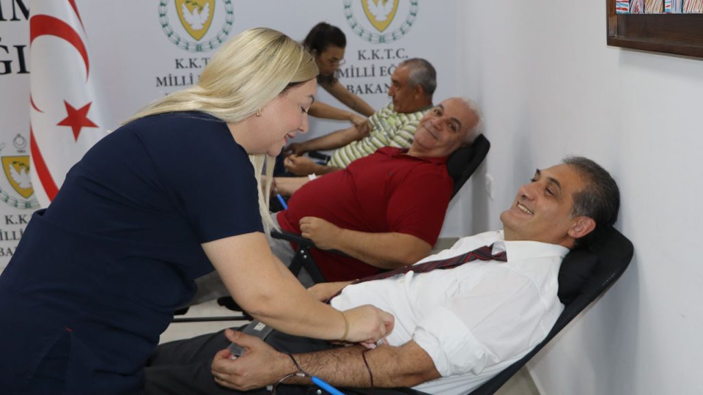 Milli Eğitim Bakanlığı personeli kan bağışında bulundu