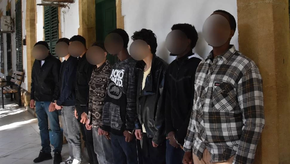Akıncılar’da polis operasyonu: Güney Kıbrıs’a geçmeye hazırlanan 8 kişi tutuklandı